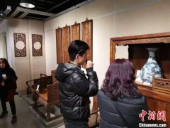 收藏家集中展示明清黄花梨家具藏品 古代